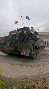 Leopard 1 tank engine sound 37,4 liter V10 830hp #military #army #fyp #viral #denmark #engine #leopard #pansermuseet #video #museum | MilPics