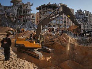 Unexploded Israeli bombs in Gaza endanger returning families and children