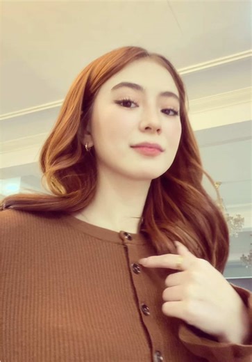 Kung sino sino pa kasi yung tinatawag e nandito lang naman lagi si bespren 😬💖 #AlmostUs #AlmostUs starring #JMIbarra and #FyangSmith . Directed by #DanVillegas, LPS. From Regal Entertainment, Inc. & Project 8 Projects 👀