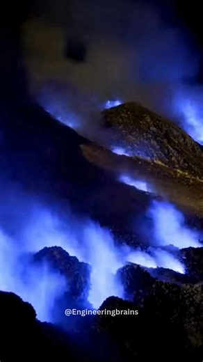 The world’s only volcano that produces luminous blue fire is Kawah Ijen in Indonesia. The glowing flames are not lava—they’re caused by burning sulfuric gases igniting upon contact with oxygen at extremely high temperatures. The phenomenon is visible only at night. Important Details: • Only volcano with visible blue flames • Caused by ignited sulfur gases • Not molten lava • Visible only after dark • Result of extreme geothermal heat #EarthMysteries #VolcanoFacts #BlueFire #Geology #NaturalWonde