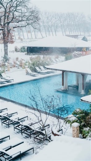 vabali spa on Instagram: "Heute wieder Schnee-Vergnügen im vabali spa Hamburg!🥹❄️❤️ Schneit es bei euch auch?"