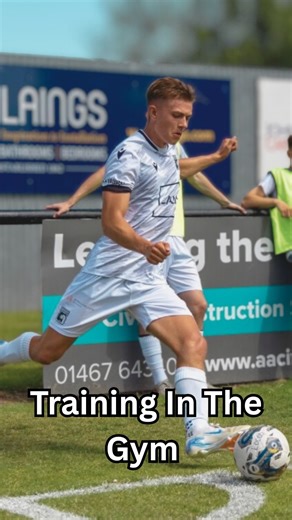 Jack McKenzie on Instagram: "Want to see results on the Pitch? 💨💪 Train like a Footballer and not a Bodybuilder! The gym isn’t where footballers get big — it’s where they get better. Every exercise has a purpose. Gym training for a footballer isn’t about aesthetics or being a powerlifter— it’s about building a body that can sprint, decelerate, change direction, absorb contact, and repeat high-intensity actions all game. We train strength to improve speed, power, and resilience. I was in the sa