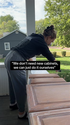 Transform Your Old Oak Cabinets with DIY Techniques