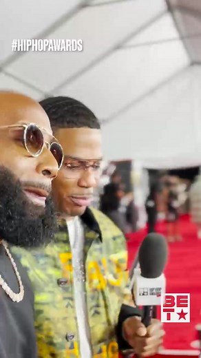 @Nelly on the red carpet. It’s deff hot in here. 🥵 #HipHopAwards