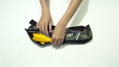 Koorium Manual Inflatable Belt Pack for Adults, Low Profile Swim Vest with CO2 Cartridge & Emergency Whistle, Lightweight PFD for Kayaking, Fishing, Boating