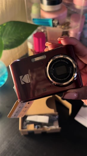 Kodak Pixpro FZ45 Unboxing and Essential Accessories