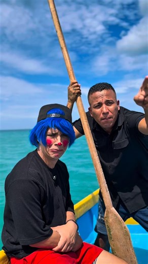 Albert Saltos on Instagram: "En el mar estamos seguros Pinpom papeles caballero y chucula 🤣"