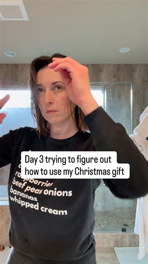 I got two curls I liked this time. Maybe I’m getting there 🫣 If you have short hair and a @sharkbeauty thingy ma-bober… can you please tell me what to do. 😂😂 I feel this is true influencer initiation 😂🫣 | Danielle Craig