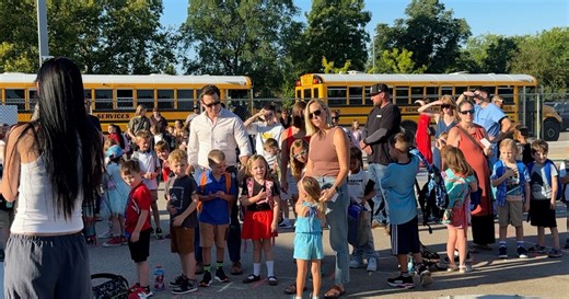 Boise’s Mountain View Elementary welcomes students back for new school year