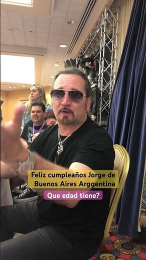 Eric Singer siendo Eric Singer