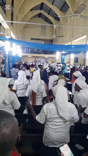 Résumé du réveillon du 25/12/25 à la Paroisse Mayangui