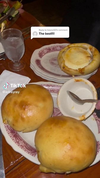 Alien-Inspired Conversations with Friends | Chicago Pizza and Oven Grinders