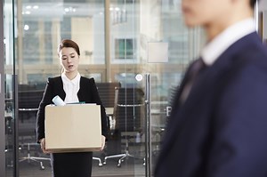 ツイッター社の日本での大量解雇は違法？外資系のリストラへの対処法 | リーガライフラボ