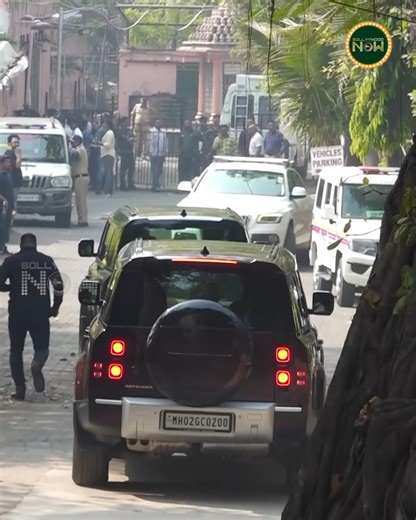 178K views · 2.1K reactions | The LIVE footage captures Akshay Kumar and Jackie Shroff arriving together to pay their heartfelt respects to Dharmendra during a special tribute gathering. #AkshayKumar #JackieShroff #Dharmendra #AmitabBachchan #Omshanti #Rip #BollywoodNews #BollywoodNow | Bollywood Now | Facebook