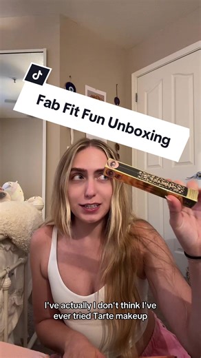 Fall fab fit fun box 🤍 #fabfitfun #fabfitfunbox #fabfitfununboxing #unboxing #haul #makeup #unboxinghaul #fall #tartecosmetics @FabFitFun @Dove Beauty & Personal Care