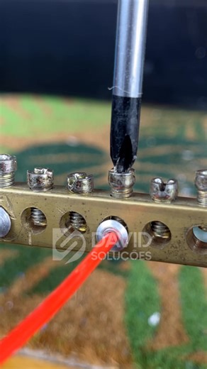 This Electrician Discovered the Best Way to Connect Your Wire Using Just a Rivet” #ElectricalHack #SmartFix #DIYTips | Smart DIY