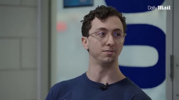 How Swimmers Generate Speed: The Bodies and Techniques Behind Faster Racing