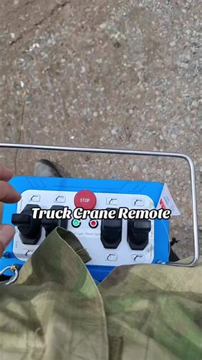 Crane Truck Remote—Feedback video from a Kazakh customer #crane #grúa #joysticks #radio #spider #crawler #drilling #Vinç #guindastes #kran #Vinç #XCMG #Palfinger #PM #FASSI #SANY #HIAB #zoomlion #EFFER #spidercrane #drilling #skidsteer