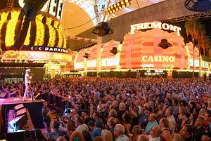 Fremont Street bringing back live music