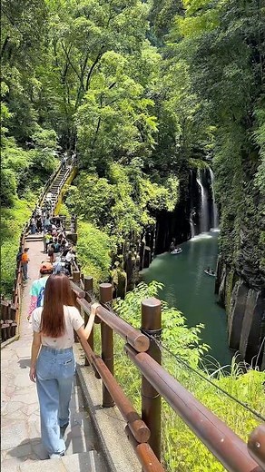 宮崎の夏に絶対行きたい絶景スポット…もう人がすごく多くてボートの待ち時間はなんと4時間待ちだった😂