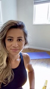 Lesley • The Road Les Traveled on Instagram: "As humans, we aren't hard wired to really know gratitude. Like any skill worth having, it requires lots of practice. This is the best way to start a Monday :) Right now, name 3 things you're thankful for. I'll go first... 1. Refrigerators :) 2. My health 3. Technology so that we can practice together I can't wait to move with y'all today! This class was recorded on 6/29/20. #yoga #yogaeverydamnday"