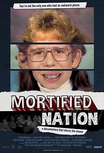 Mortified Nation (película 2013) - Tráiler. resumen, reparto y dónde ver. Dirigida por Michael Mayer | La Vanguardia