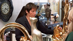 882K views · 16K reactions | Brandi stumbles upon gold-plated animal sculptures. #StorageWars | Storage Wars on A&E | Facebook