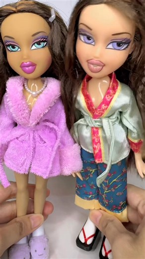 2.1K views · 20 reactions | Us after using our favorite liptint ✨ IG: @thedollfluencer Tiktok: @thedollfluencer #bratz #bratzdoll #bratzcollector #bratzcollection #bratzchallenge #thedollfluencer #thedollfluencerbaby #thedollfluencerbabies #dollcollection #dollcollector | 헧헵헲 헗헼헹헹헳헹혂헲헻헰헲헿 | Facebook