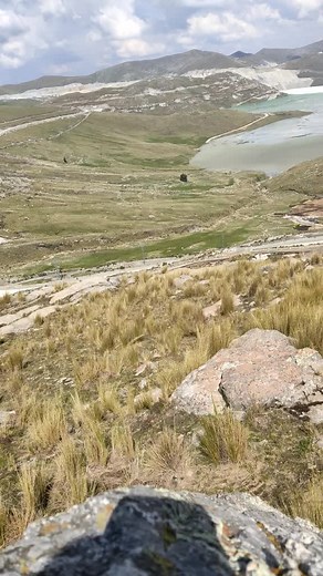 Videos de R_huamani_25 (@r_huamani_25) con “Love Mountain - Alborada”