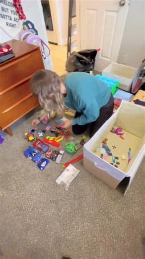 Girls Closet Organization Makeover | Kids Closet & Toy Storage Ideas #organization #kidsroom