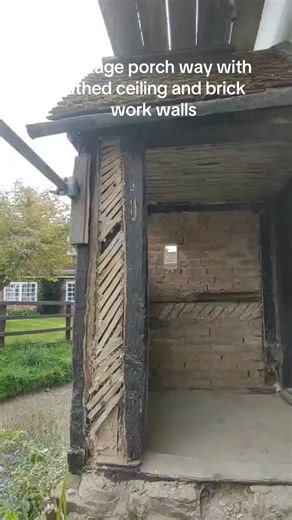 Specialising in Heritage Lime plastering - this heritage porch way was part of a restoration job. After a scratch coat with mesh, I used lime render to create a traditional finish. 📍Kent, London, Sussex & surrounding areas 📞 07591716358 📧 trburnsplastering@hotmail.com 🏠 Over 20 years experience #trburnsplastering #PlasteringLondon #plasteringsussex #plasteringkent #traditionalplastering #heritageplastering #heritagerestoration #HeritageStyle #limerender #plastering #plasteringservices #Plast