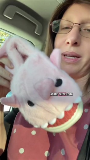 Lindos pantuflas de tiburón y monstruo para Navidad