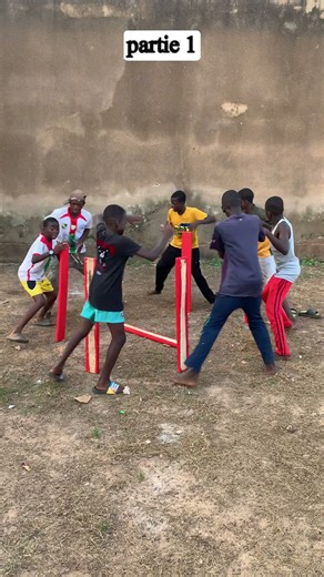 Le jeu du bâton en cercle