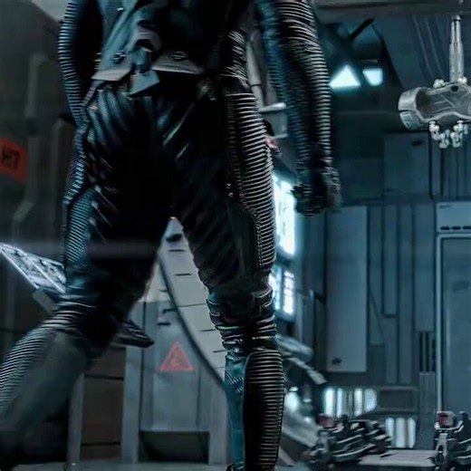 One Spartan against an entire galaxy..Halo is way ahead of its time 🎥😱🔥