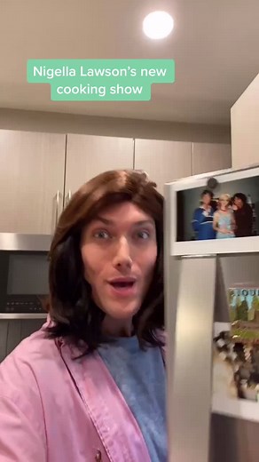 Mee Crow Wavay Cooking Show featuring Nigella Lawson