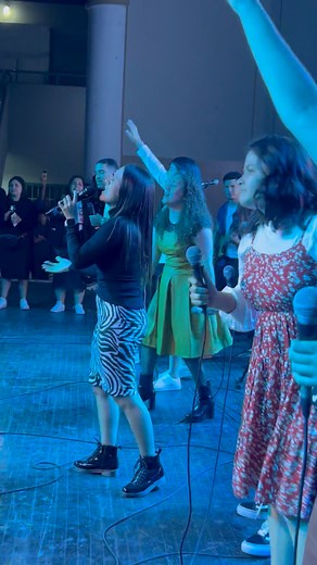 53K views · 1.2K reactions | Una alabanza con mucho fuego y poder | Generación Pentecostal | Facebook