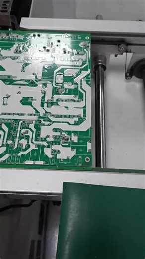 nana on Instagram: "PCBA cloning, chip program decryption, design, component procurement, assembly and production - all in one service! From China, Shenzhen! Contact me for a quote!🤝🏻🤝🏻🤝🏻 WhatsApp/WeChat：+86 13077961654 E-mail：lunapcba@163.com #eurorackcase#computers#arduinoday#quadcopter#makerelectricalengineerselectronicshubmusicianlifedebuggingpic24printedcircuitboardsoverdrivepedalsemiconductorethernetelectricalengineeringelektronik"