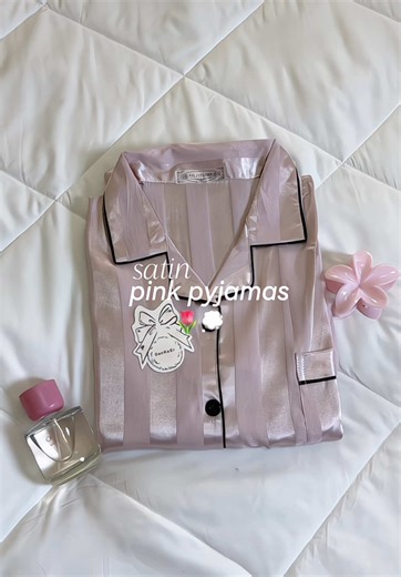 Charming Satin Pyjamas for a Cozy Night's Sleep