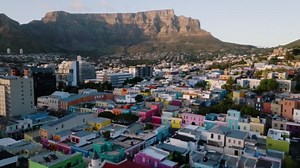 Signal Hill's Rainbow: The Bo-Kaap Neighborhood Tour