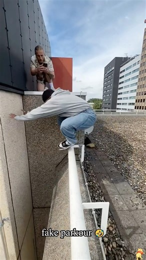 fake parkour 🤣🤣 #ninja #training #fitness #funny #parkour