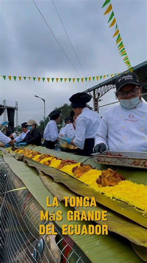 ¡La tonga más grande del Ecuador ya está en preparación! 🤩 Ven a Simón Bolívar y prueba este plato gigante lleno de sabor y tradición 💛💚 ¡Te esperamos! | Alcaldía Ciudadana de Simón Bolívar 2023 - 2027