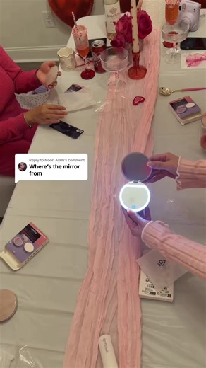 Slim Lighted Compact Mirror with 3 LED Brightness Levels