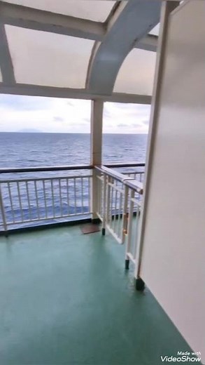 佐渡汽船おけさ丸の特等室から見える景色をタイタニック風に撮ってみた(笑) #佐渡島 #佐渡汽船 #佐渡金山 #船 #新潟 #スイートルーム #けえ #タイタニック #豪華客船 #海 #うみねこ