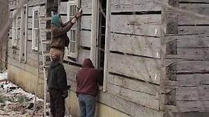 Watch Barnwood Builders Season 3 Episode 5 - Salvaging Rose's Cabin from the Woods