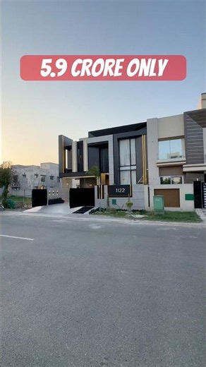 10 Marla Most Beautiful Designer House for Sale in Bahria Town Lahore, Call 03004353456