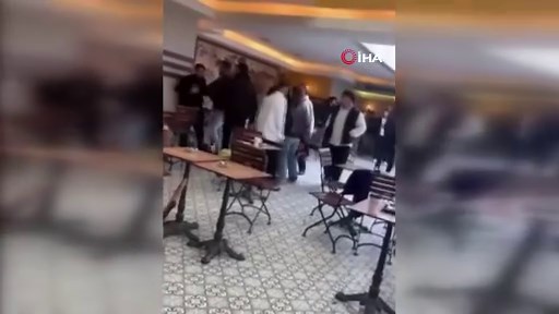 Bursa\'da AVM\'de kavga