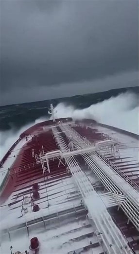 Massive swells test this tanker ship to its limits #ocean #maritime #storm