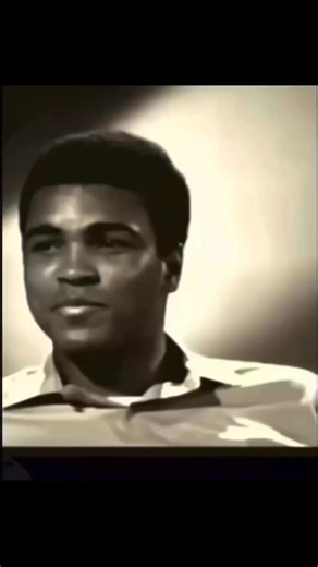 🥊 Muhammad Ali, The People’s Champ! 👑 Love how he shut down this interviewer with pure class and conviction. This is why you’re the KING! 🗣️💪 #MuhammadAli #TheGreatest #PeoplesChamp #BoxingLegend #Ali #GOAT #KingAli #CivilRights #BlackPower #SportsIcon #Inspiration #Legend #BoxingHistory #AliLegacy #FightForJustice #Iconic #Motivation #ChampionMindset #Fearless #TimelessSystem | Legends Of Boxing