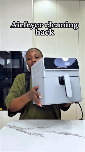 If your air fryer could talk, it would beg for this cleaning method 😭😭😂😂 No hard scrubbing, no rust, just soap, water, and a little trick I swear by. Do you find this helpful? | Aramide’s Kitchen