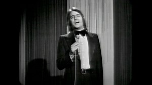 18K views · 613 reactions | El de Nino Bravo es un fenómeno tan sorprendente como irrepetible. Su muerte temprana apagó la luz de una prometedora carrera, pero no logró silenciar la que es ya una de las voces españolas más universales. ➡️'Imprescindibles', este domingo a las 21:30h https://www.rtve.es/play/videos/imprescindibles/ | La 2 de TVE | Facebook